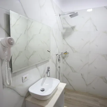Otel New Akileda 3*
