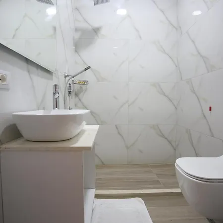 New Akileda גולם